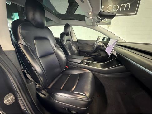 Used 2018 Tesla Model 3 Long Range RWD image 14