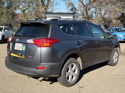 Used 2014 Toyota RAV4 XLE image 5