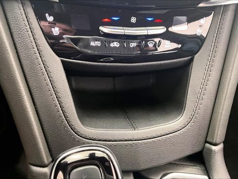 Used 2025 Cadillac XT6 Sport w/ Technology Package image 24