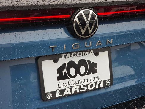 New 2026 Volkswagen Tiguan SE image 14