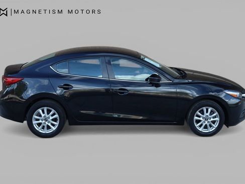 Used 2017 MAZDA MAZDA3 Sport w/ Preferred Equipment Package image 2