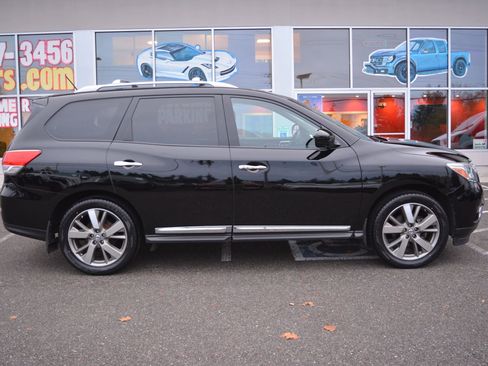 Used 2014 Nissan Pathfinder Platinum image 8