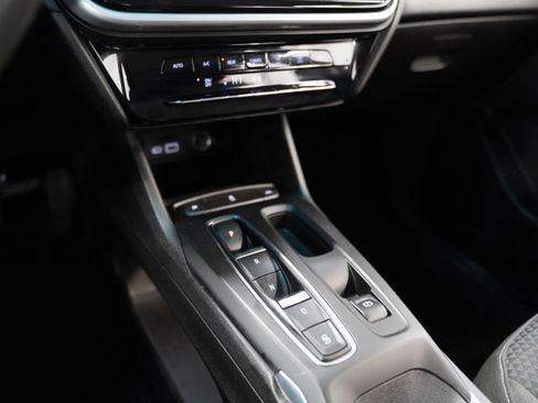 Used 2022 Chevrolet Bolt LT image 26