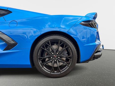 Used 2024 Chevrolet Corvette Stingray Coupe w/ Z51 Performance Package RWD image 15