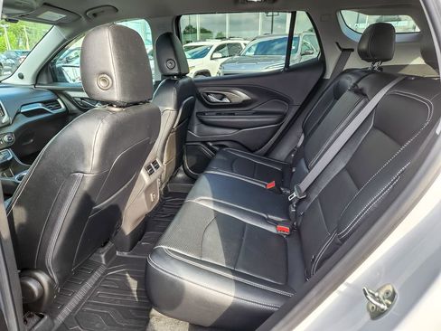 Used 2024 GMC Terrain SLE w/ Elevation Edition AWD/4WD image 10