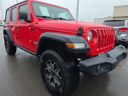 Used 2018 Jeep Wrangler Unlimited Sport AWD/4WD image 3