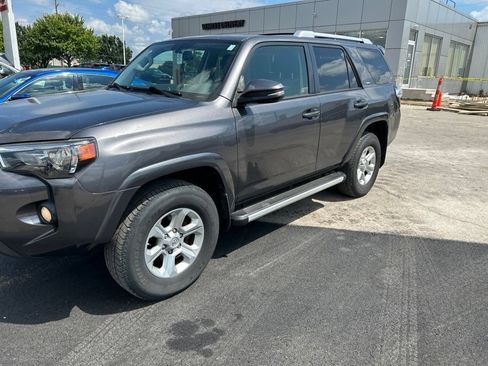 Used 2018 Toyota 4Runner SR5 Premium AWD/4WD image 3
