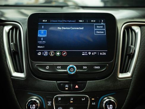 Used 2022 Chevrolet Malibu LT FWD image 19