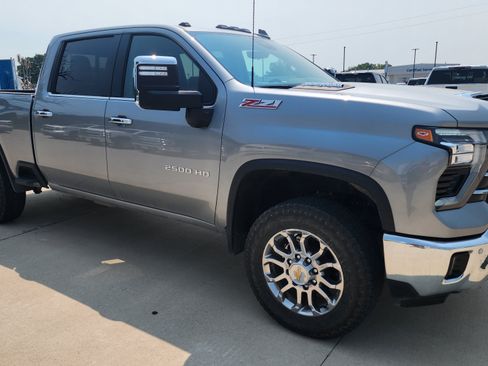 Certified 2026 Chevrolet Silverado 2500 LTZ w/ LTZ Convenience Package AWD/4WD image 3
