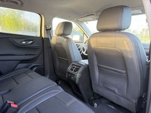 Used 2023 Chevrolet Blazer LT w/ Sound & Technology Package FWD image 23