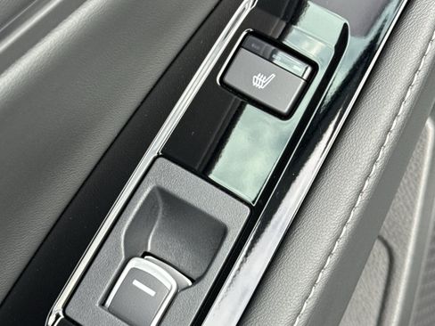 Used 2024 Honda Accord Touring image 6