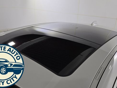 Used 2019 BMW 330i Gran Turismo xDrive w/ Convenience Package image 9