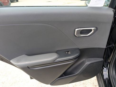 Used 2025 Kia K4 FWD image 20