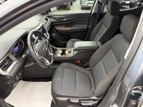 Used 2020 GMC Acadia SLE image 4