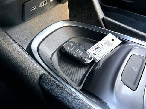 Used 2023 Chevrolet Malibu LT image 30