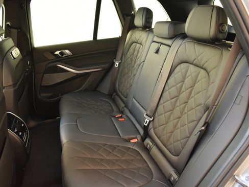 Used 2026 BMW X5 xDrive40i AWD/4WD image 18