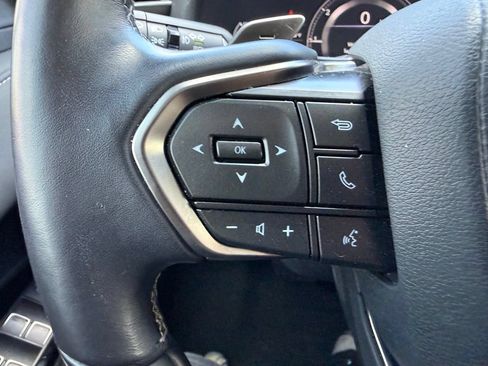 Used 2023 Lexus LX 600 4WD w/ Luxury Package image 13