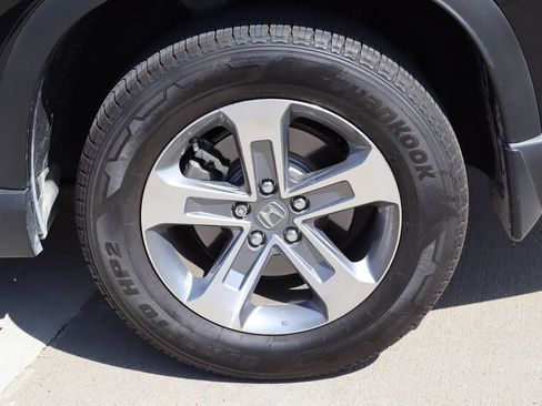 Used 2025 Honda Pilot EX-L image 29