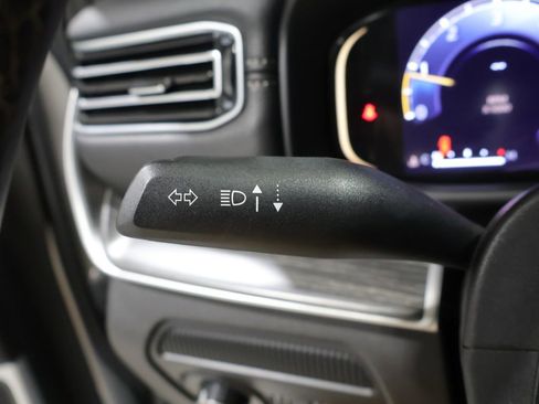 Used 2024 Jeep Wagoneer Series II AWD/4WD image 34