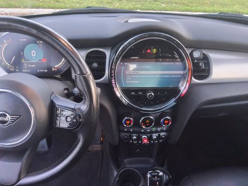 Used 2023 MINI Cooper 4-Door Hardtop FWD image 13