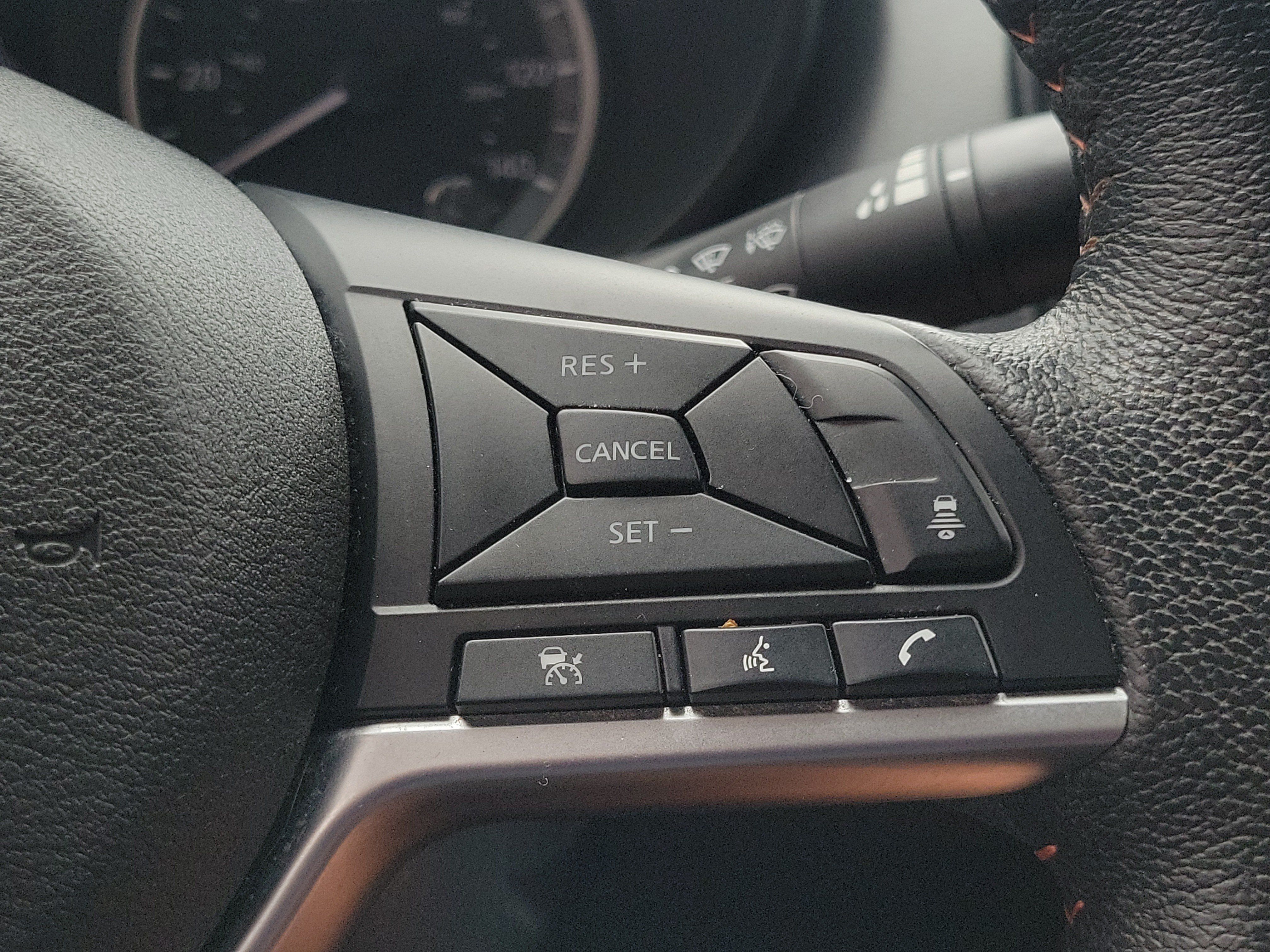 Used 2025 Nissan Versa SR w/ Trunk Package FWD image 23