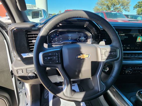 Certified 2025 Chevrolet Silverado 1500 LTZ w/ LTZ Convenience Package II image 13