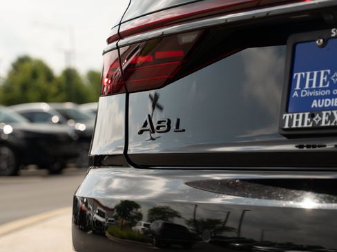 Certified 2022 Audi A8 L 3.0T AWD/4WD image 30