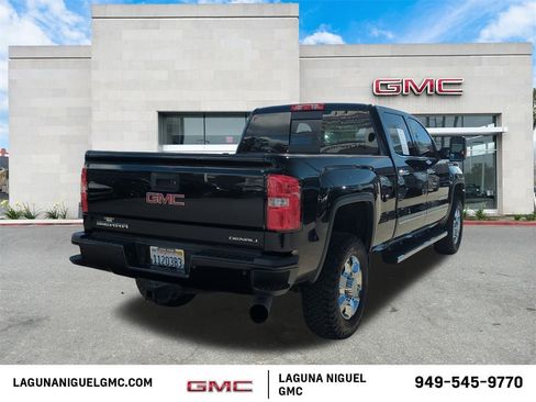 Used 2018 GMC Sierra 3500 Denali w/ Duramax Plus Package image 3