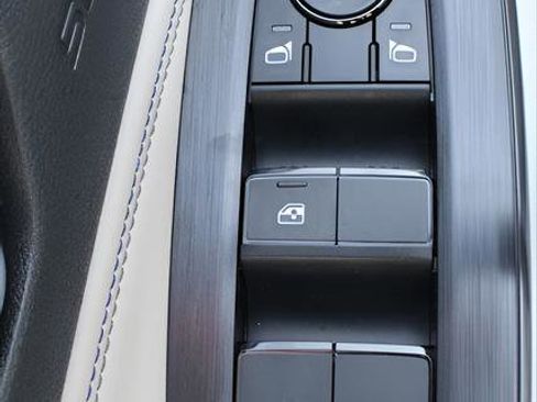 New 2026 Nissan Sentra SL FWD image 16