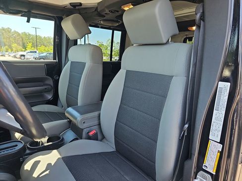 Used 2010 Jeep Wrangler Unlimited Sahara w/ Dual Top Group AWD/4WD image 21