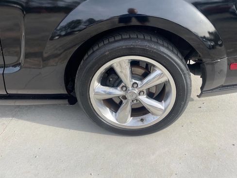 Used 2006 Ford Mustang GT Premium image 12