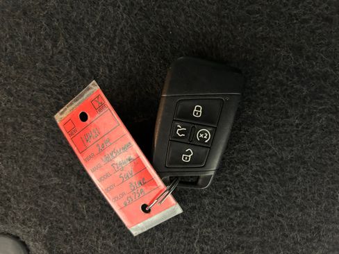 Used 2019 Volkswagen Tiguan SEL R-Line AWD/4WD image 39