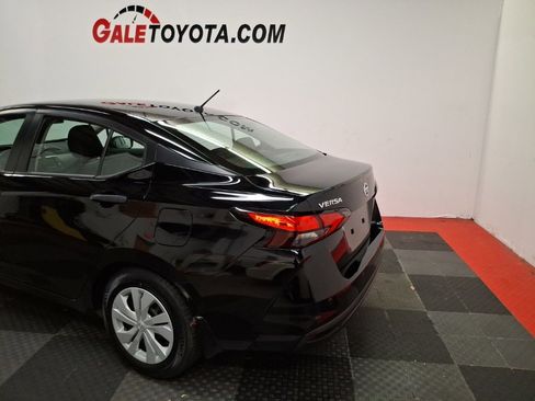 Used 2022 Nissan Versa S image 5