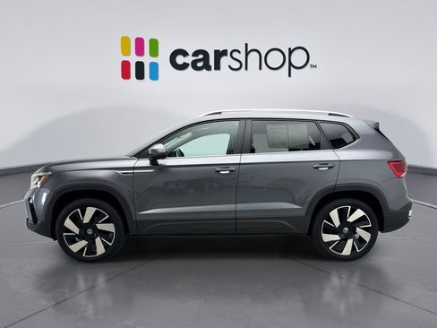 Used 2023 Volkswagen Taos SEL AWD/4WD image 2