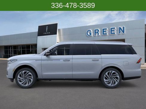 New 2026 Lincoln Navigator L Reserve image 3