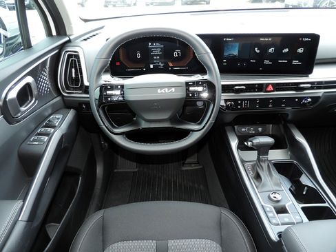 New 2026 Kia Sorento LX FWD image 18