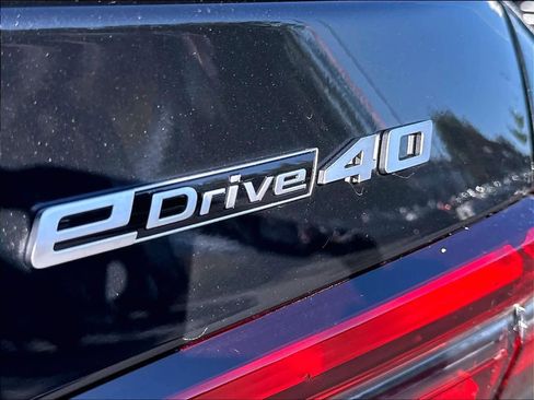 Used 2026 BMW i5 eDrive40 w/ M Sport Package RWD image 25