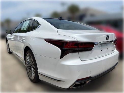 Used 2024 Lexus LS 500 w/ Interior Upgrade Package RWD image 3