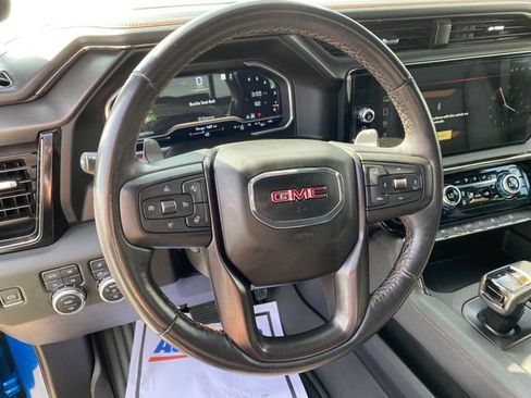 Used 2022 GMC Sierra 1500 AT4 w/ AT4 Preferred Package image 11
