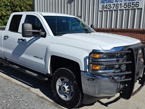 Used 2019 Chevrolet Silverado 2500 W/T image 2
