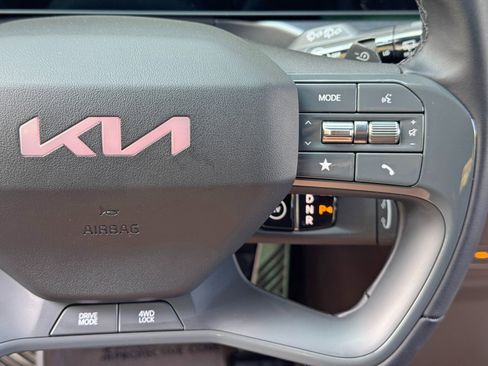 Used 2025 Kia EV9 GT-Line AWD/4WD image 22