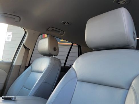 Used 2021 Chevrolet Traverse LT w/ LPO, Blackout Package image 19