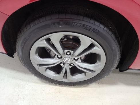 Used 2024 Honda Accord EX image 11
