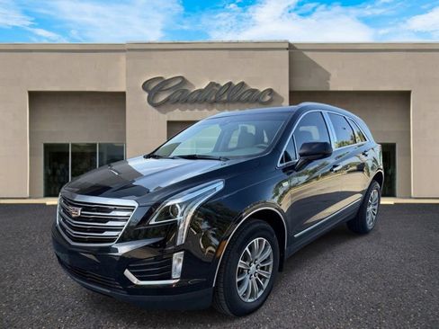 Used 2018 Cadillac XT5 Luxury w/ Driver Awareness Package FWD image 7