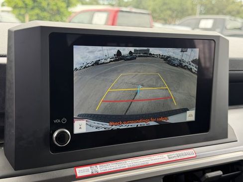 Certified 2025 Toyota 4Runner TRD Off-Road AWD/4WD image 15