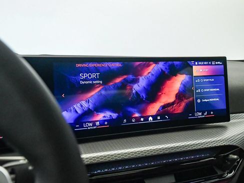 Used 2025 BMW M340i RWD image 22