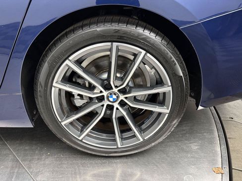 Used 2019 BMW 330i Sedan w/ Driving Assistance Package RWD image 27