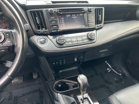 Used 2017 Toyota RAV4 SE w/ Power Special Value Package AWD/4WD image 11