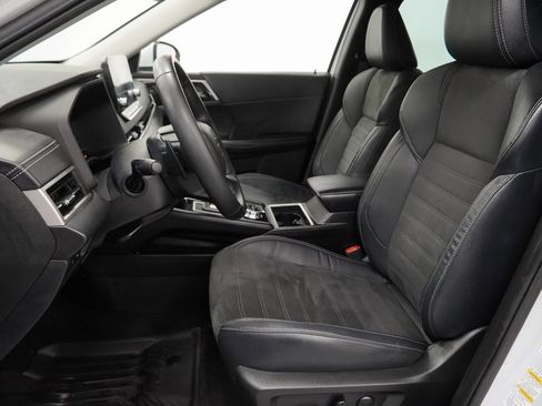 Used 2023 Mitsubishi Outlander SE image 20