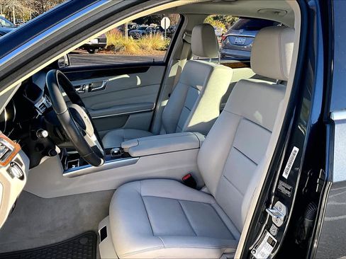 Used 2014 Mercedes-Benz E 350 Sedan image 7